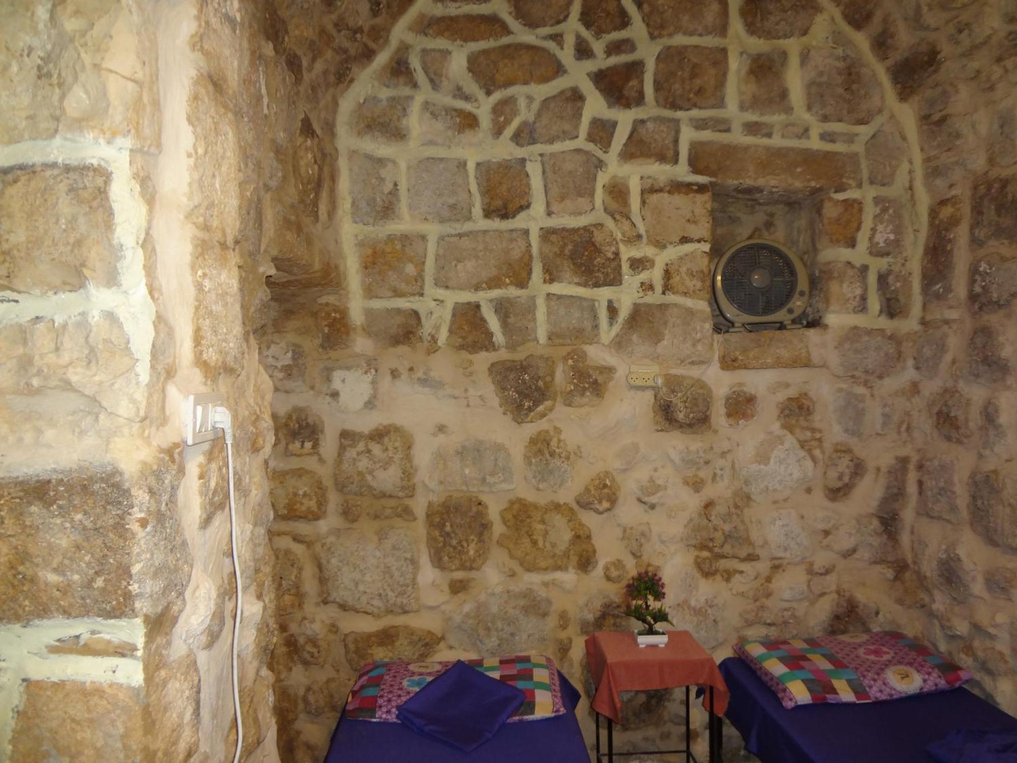 Jaffa Gate Hostel Йерусалим Стая снимка